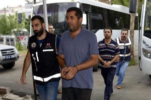 FET&Ouml;'c&uuml; &ouml;ğretmenler adliyeye sevk edildi