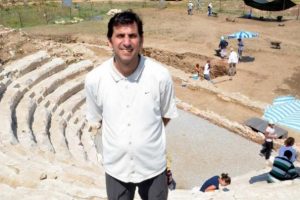 2 bin 800 yıllık Roma g&uuml;mr&uuml;k merkezi g&uuml;n y&uuml;z&uuml;ne &ccedil;ıkıyor