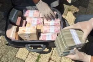 İstanbul'da FET&Ouml;'ye ait 2 milyon TL ele ge&ccedil;irildi
