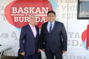 Bozbey karavanda vatandaşların şikayetlerini dinledi