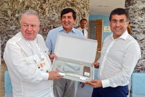Kolombiya B&uuml;y&uuml;kel&ccedil;isinden demokrasi m&uuml;cadelesine destek