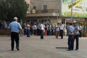 İş yerine kurşun yağdırdı