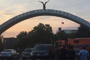 Hava harp okulu lojmanlarına FET&Ouml; operasyonu