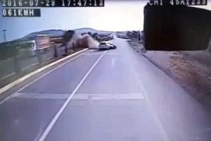 Kula'daki &ouml;l&uuml;ml&uuml; trafik kazası kameraya yansıdı