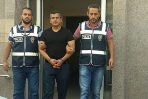 Firari katil damattan "Seni de &ouml;ld&uuml;receğim" telefonu