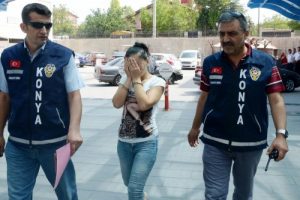Sevgilisini &ouml;ld&uuml;r&uuml;p, kokmasın diye yanına vantilat&ouml;r bıraktı!