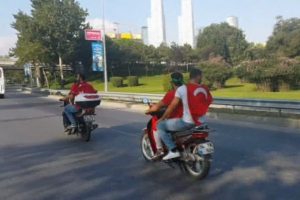Mitinge yetişebilmek i&ccedil;in bakın ne yaptılar