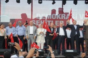Mehmet Şimşek: Millet demokrasi ve namusuna sahip &ccedil;ıktı