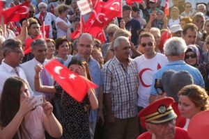 Ayvalık'ta 'Laik, demokratik, tam bağımsız T&uuml;rkiye' mitingi
