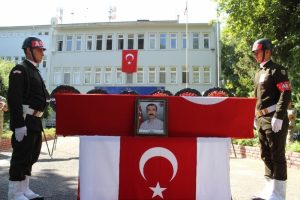 'Yol sorma' bahanesiyle &ccedil;ağırıp şehit etmişler