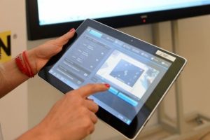 T&uuml;m g&ouml;revden uzaklaştırılan eğitimcilerden bilgisayar ve tabletleri geri istendi