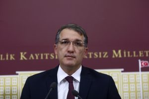 CHP Bursa Milletvekili Ceyhun İrgil: "&Ouml;ğrencilerimiz aklanmanın derdine d&uuml;şt&uuml;ler"