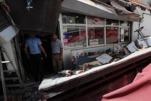 Lokantada yemek yerken &ouml;l&uuml;yorlardı