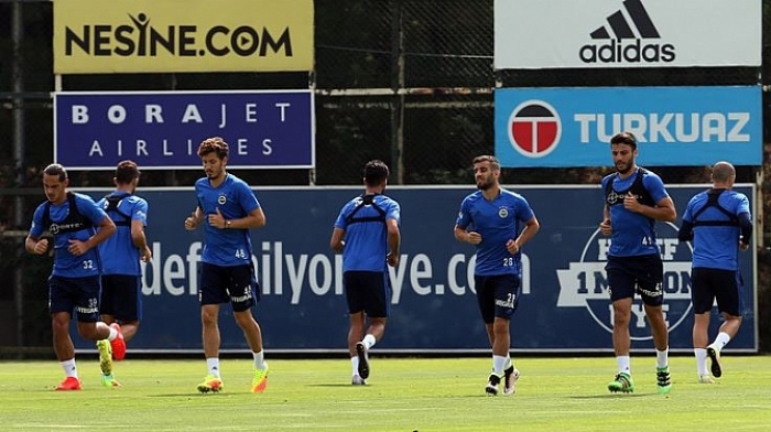 Fenerbah&ccedil;e idmanında s&uuml;rpriz!