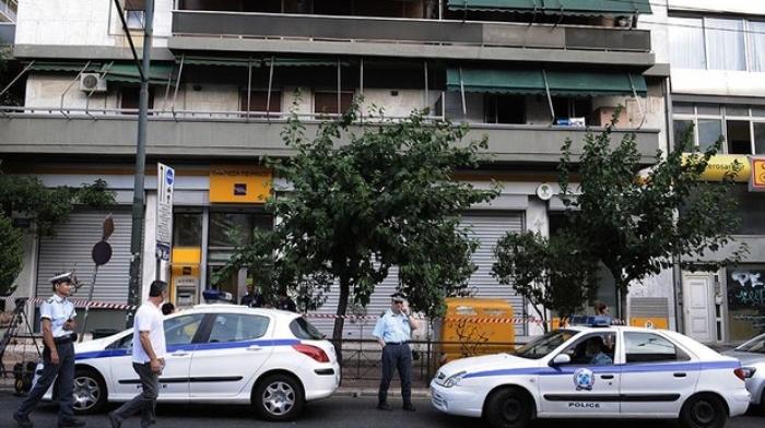 Atina'da "siyasi maskeli" banka soygunu