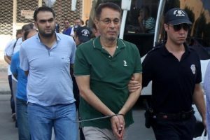 Mersin B&uuml;y&uuml;kşehir Belediyesi kurmayları tutuklandı