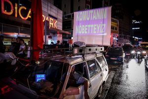 Bursa'da demokrasi mitinginin 'Teknolojik Kartal'ı