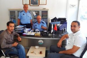 Yolda bulduğu altını zabıtaya teslim etti