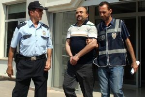 FET&Ouml;'n&uuml;n Tire imamı tutuklandı