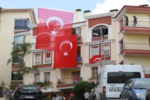 Şırnak şehidinin Ankara'daki babaevine ateş d&uuml;şt&uuml;