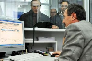 H&uuml;k&uuml;metten 'gri memurluk' a&ccedil;ıklaması