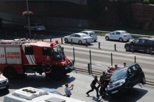 İstanbul trafiğini fel&ccedil; eden kaza