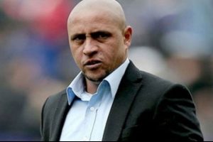 Fenerbah&ccedil;e'de s&uuml;rpriz aday ortaya &ccedil;ıktı: Roberto Carlos