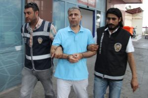 FET&Ouml;'n&uuml;n imamı ekmek almaya giderken yakalandı