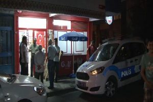 &Uuml;mraniye'de bir markette silahlı soygun