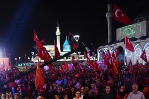 Konya'da 'demokrasi n&ouml;beti' coşkuyla sona erdi