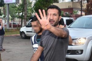Adana'da infaz kurumlarındaki 61 g&ouml;revli g&ouml;zaltına alındı