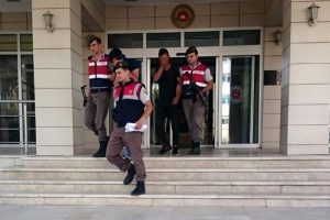 5 iş yeri, 4 eve giren hırsızlar yakalandı