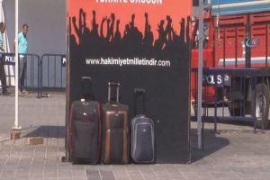 Taksim'de ş&uuml;pheli bavul alarmı