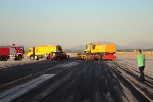F4'lerin &ouml;n&uuml;n&uuml; b&ouml;yle kesmişler