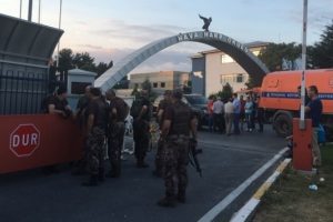 15 Temmuz'da kullanılan silahlar kadınlar tuvaletinde ele ge&ccedil;irildi!