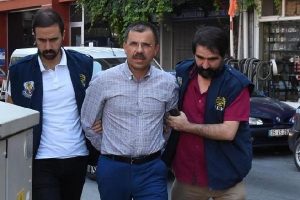 İzmir'de 13 hakim ve savcıya g&ouml;zaltı