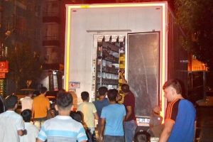 Batman'da ş&uuml;pheli kamyon polisi alarma ge&ccedil;irdi
