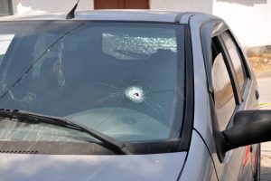 Bursa İneg&ouml;l'de silahlı &ccedil;atışma: 1 &ouml;l&uuml;, 2 yaralı