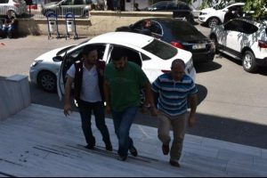 &Ccedil;orlu'da 1 komiser ve 4 &ouml;ğretmen g&ouml;zaltına alındı