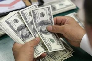 Dolar 18 Temmuz'dan beri en d&uuml;ş&uuml;k seviyede