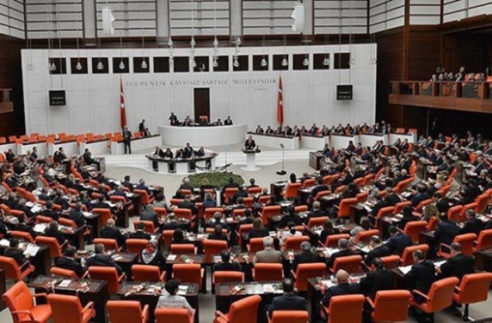 Y&uuml;ksekova ve Cizre'nin il olmasını da &ouml;ng&ouml;ren torba tasarı komisyondan ge&ccedil;ti