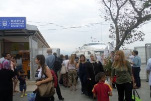 Bursa'da yağış hayatı fel&ccedil; etti