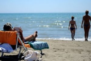 İtalya'da 'plaj uyanıklarına' 200 euro ceza