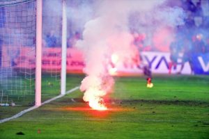 Polis harekete ge&ccedil;ti: 1'i kadın 13 g&ouml;zaltı