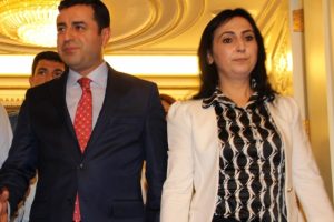 Demirtaş ve Y&uuml;ksekdağ hakkında 5 ayrı iddianame