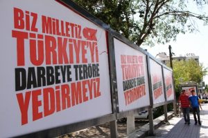 Van'ın her tarafına bu afişler asıldı