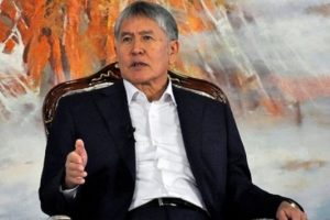 Kırgızistan Cumhurbaşkanı Atambayev'den 'mini etek' &ccedil;ıkışı