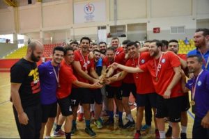 Hentbol İzmir Cup'ta şampiyon Nil&uuml;fer Belediyespor
