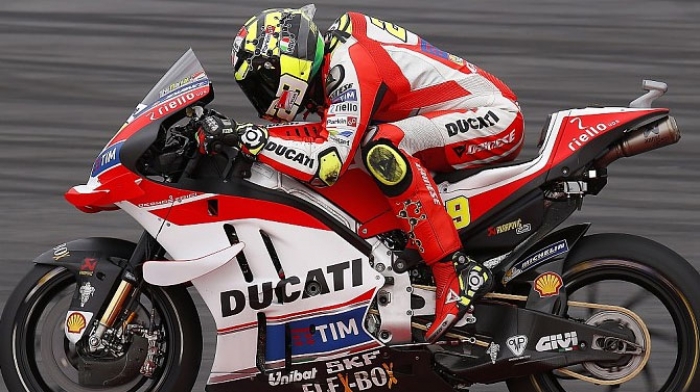 Andrea Iannone'den ilk zafer!
