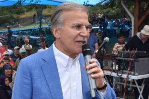 AK Partili Şahin: "Koynumuzda yılan beslemişiz"